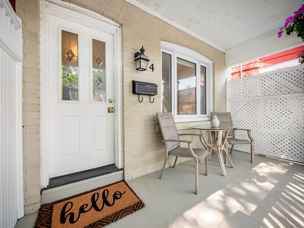 4 Kimbourne Ave., East York, ON