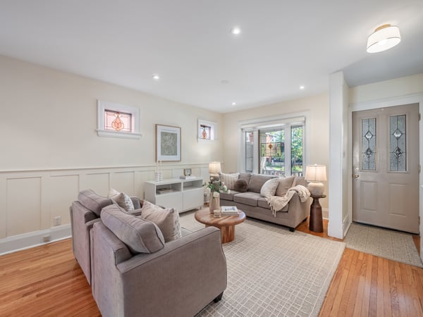 4 Kimbourne Ave., East York, ON