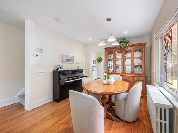 4 Kimbourne Ave., East York, ON