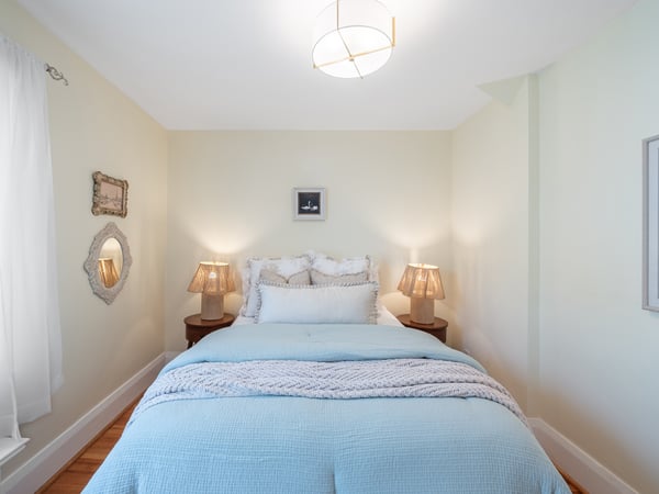 4 Kimbourne Ave., East York, ON