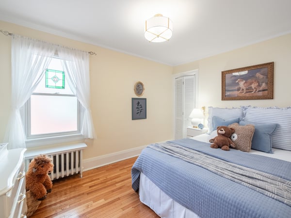 4 Kimbourne Ave., East York, ON