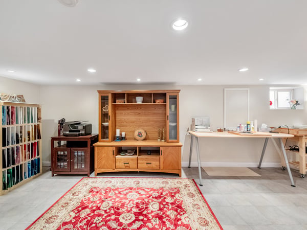 4 Kimbourne Ave., East York, ON