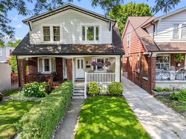 4 Kimbourne Ave., East York, ON