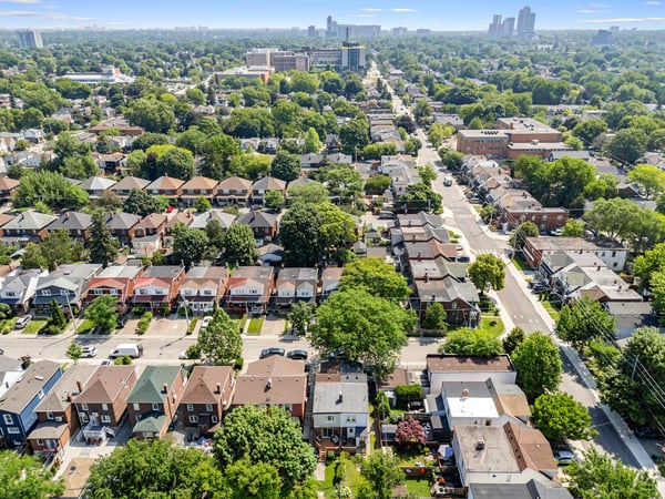 4 Kimbourne Ave., East York, ON