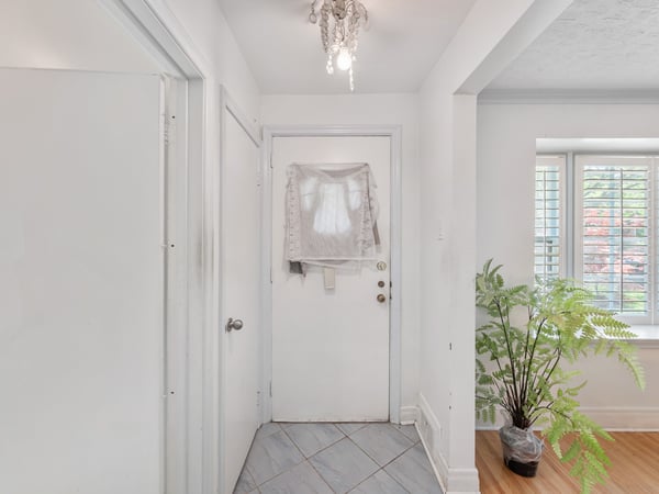 12 Graymar Ave., North York, ON