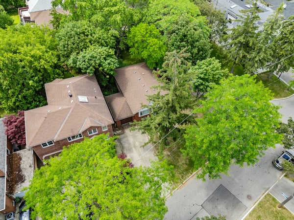 12 Graymar Ave., North York, ON