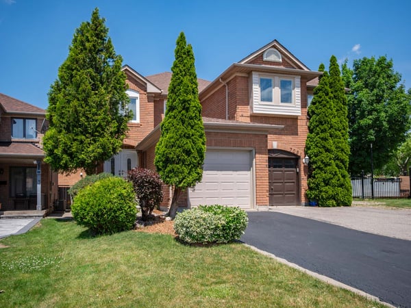 7093 Black Walnut Trl., Mississauga, ON