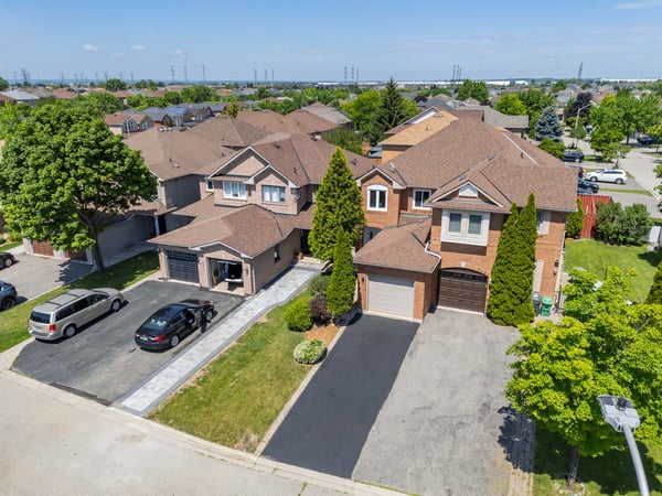 7093 Black Walnut Trl., Mississauga, ON
