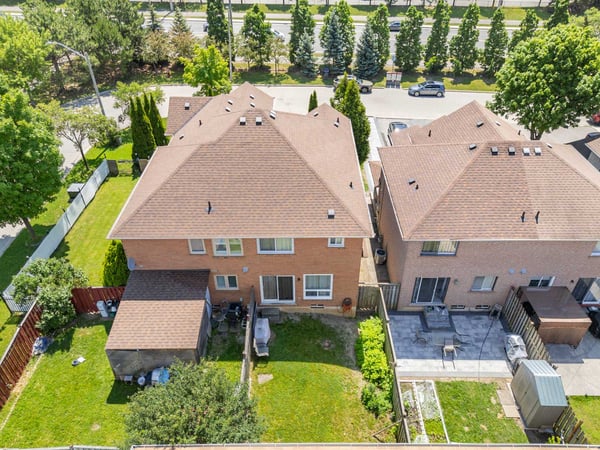 7093 Black Walnut Trl., Mississauga, ON