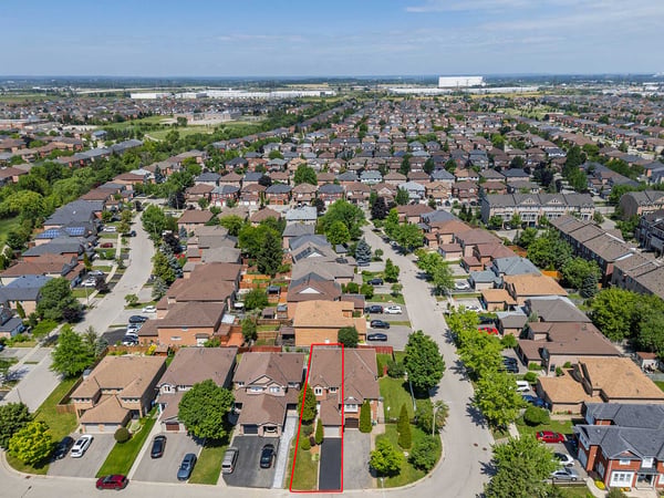 7093 Black Walnut Trl., Mississauga, ON
