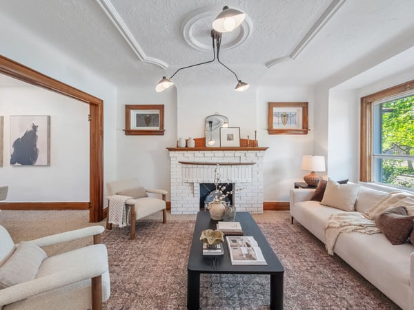 27 Lesmount Ave., East York, ON