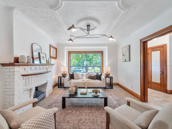 27 Lesmount Ave., East York, ON