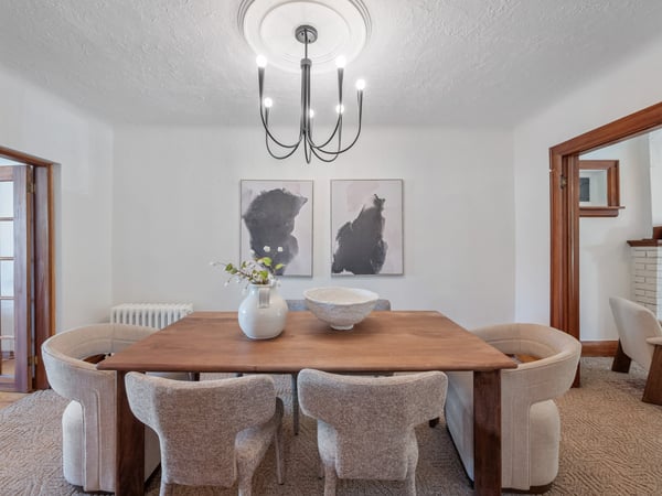 27 Lesmount Ave., East York, ON