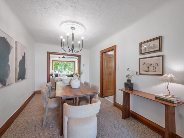 27 Lesmount Ave., East York, ON