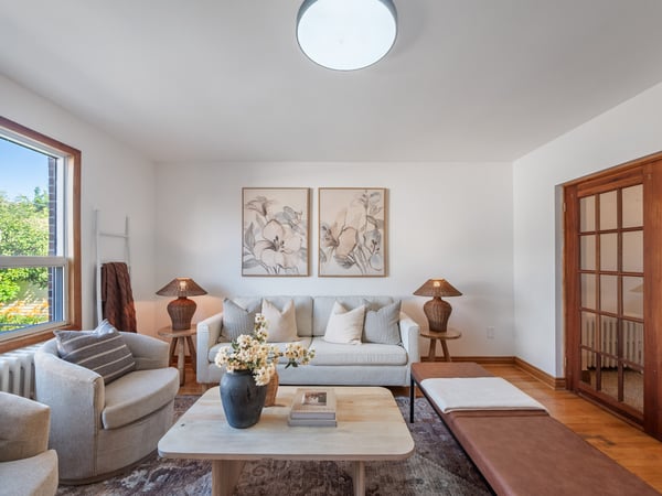 27 Lesmount Ave., East York, ON