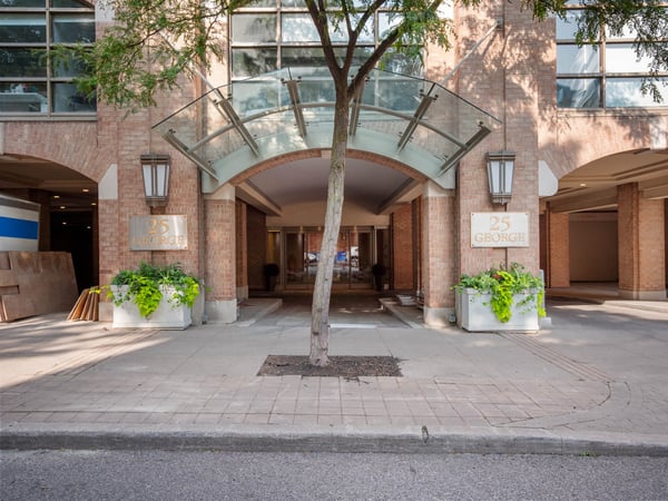 305-25 George St., Toronto, ON