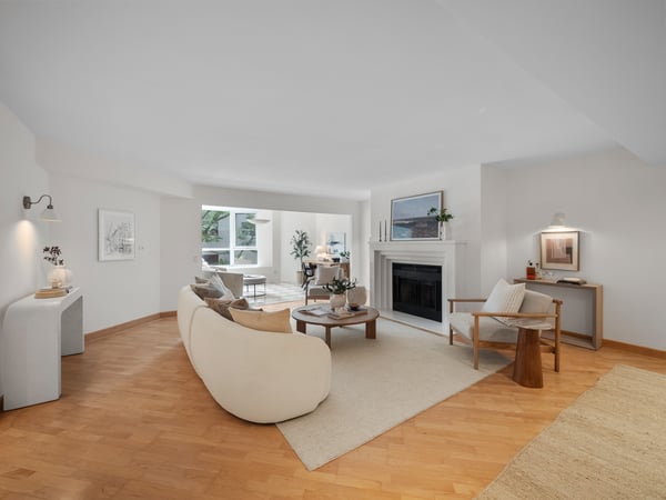 305-25 George St., Toronto, ON