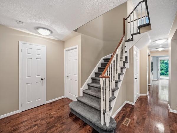 19 Jessica Gardens, Thornhill, ON