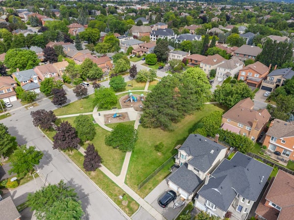 19 Jessica Gardens, Thornhill, ON