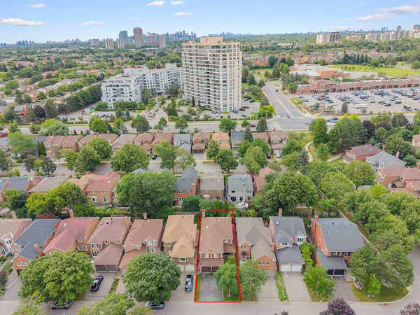 19 Jessica Gardens, Thornhill, ON
