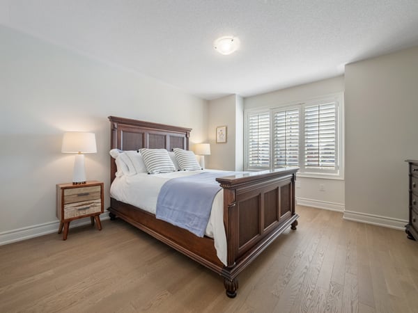 58 Sharonview Cres., East Gwillimbury, ON