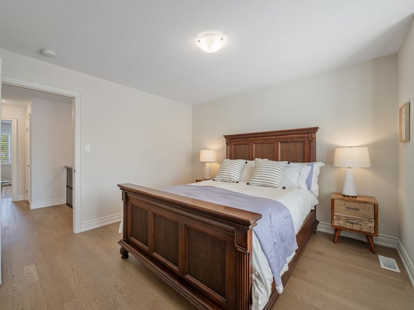 58 Sharonview Cres., East Gwillimbury, ON