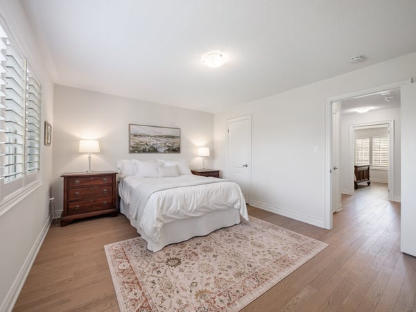 58 Sharonview Cres., East Gwillimbury, ON