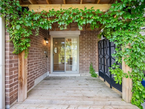 58 Sharonview Cres., East Gwillimbury, ON