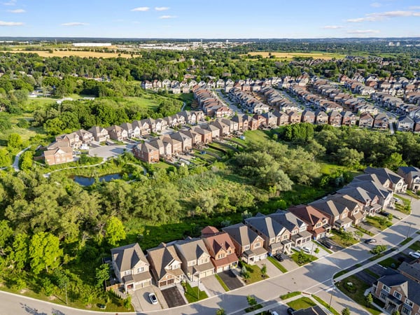 58 Sharonview Cres., East Gwillimbury, ON