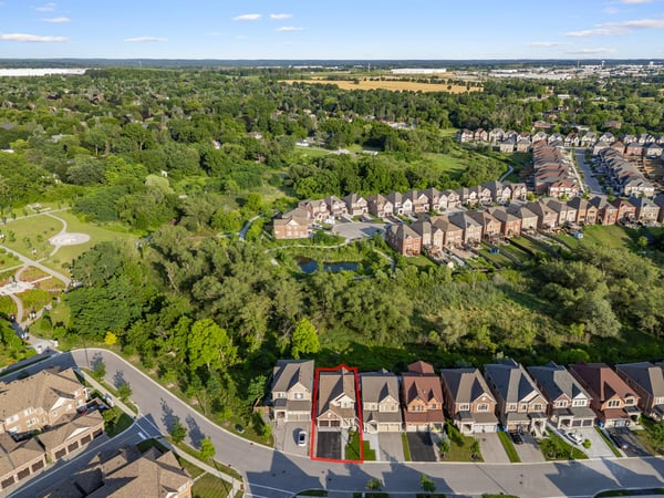 58 Sharonview Cres., East Gwillimbury, ON