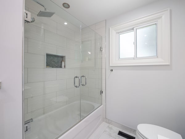 811 Three Seasons Dr., Newmarket, ON