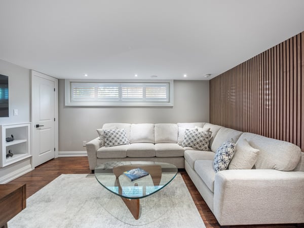 811 Three Seasons Dr., Newmarket, ON