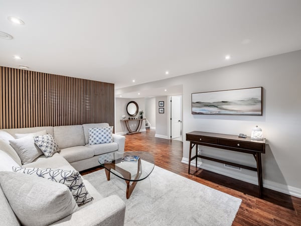 811 Three Seasons Dr., Newmarket, ON