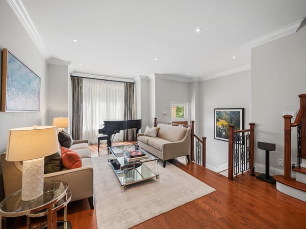 487 Spadina Rd., Toronto, ON