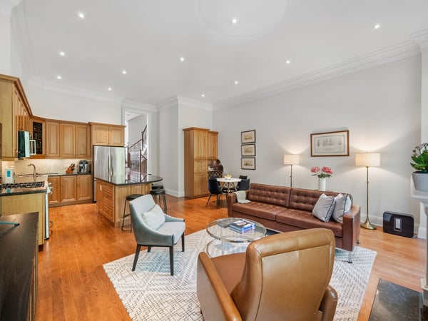 487 Spadina Rd., Toronto, ON