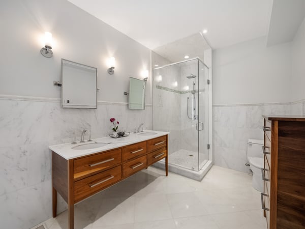 487 Spadina Rd., Toronto, ON