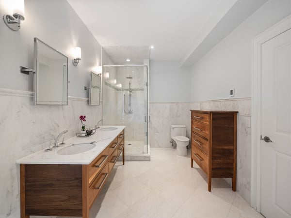 487 Spadina Rd., Toronto, ON