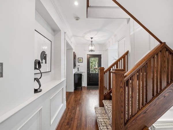 14 Pine Cres., Toronto, ON