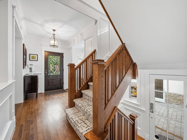 14 Pine Cres., Toronto, ON