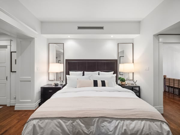 14 Pine Cres., Toronto, ON