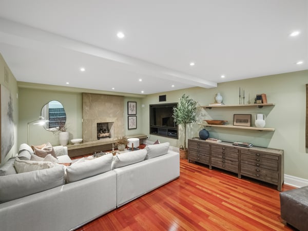 14 Pine Cres., Toronto, ON