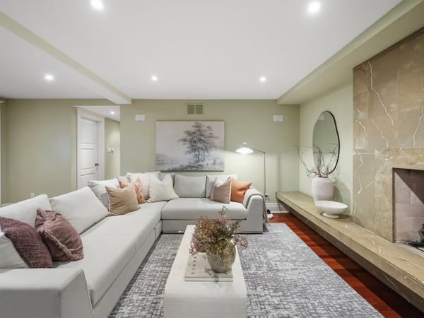 14 Pine Cres., Toronto, ON