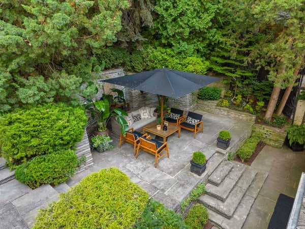 14 Pine Cres., Toronto, ON