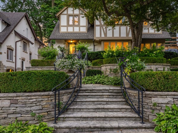 14 Pine Cres., Toronto, ON