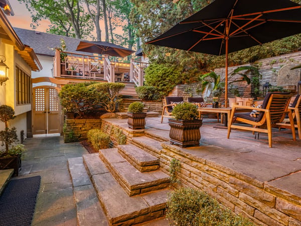 14 Pine Cres., Toronto, ON