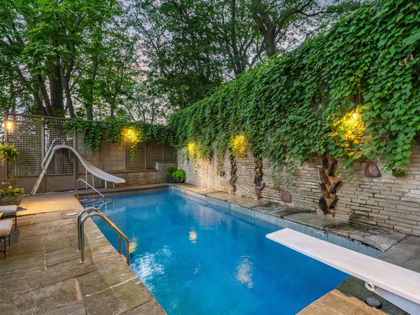 14 Pine Cres., Toronto, ON