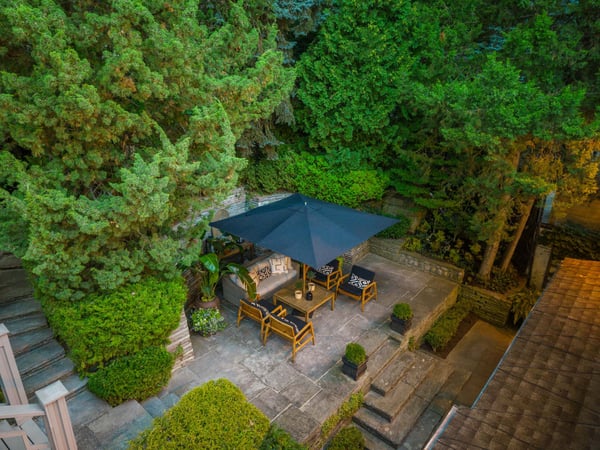 14 Pine Cres., Toronto, ON