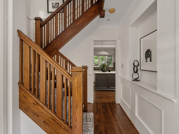 14 Pine Cres., Toronto, ON