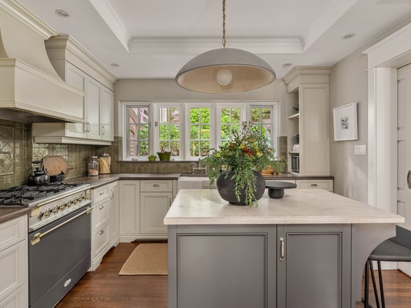 14 Pine Cres., Toronto, ON