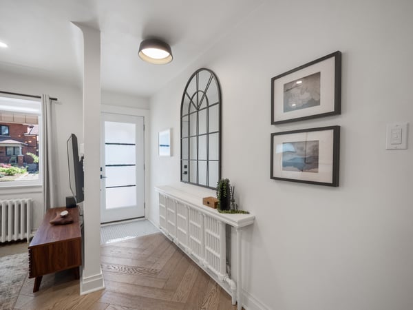 16 Hector Ave., Toronto, ON